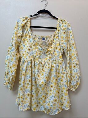 Old Navy Yellow Sunflower Maternity Smocked Top